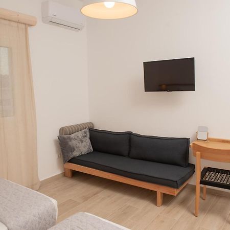 Villa Pnoe Seaside 칼라마키 외부 사진