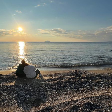 Villa Pnoe Seaside 칼라마키 외부 사진