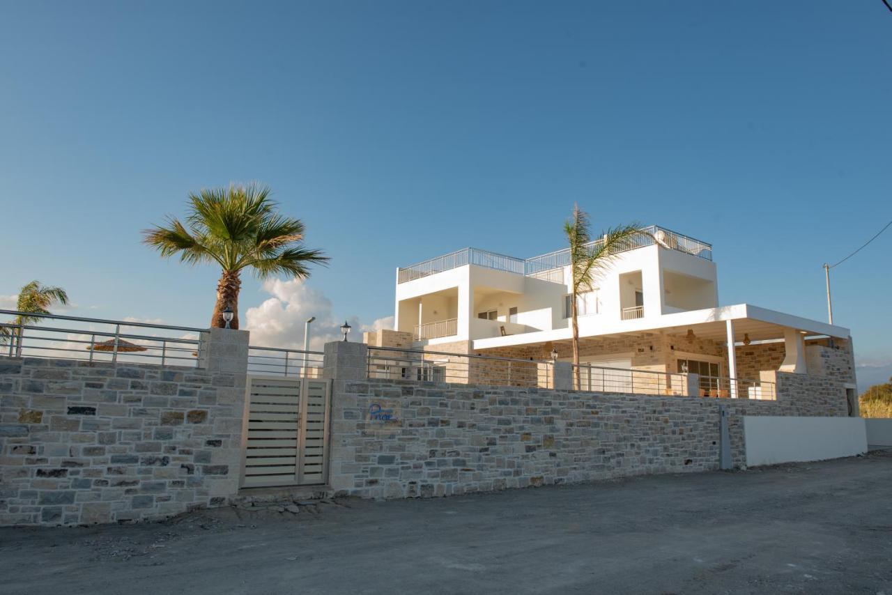 Villa Pnoe Seaside 칼라마키 외부 사진